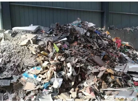 填埋场陈腐垃圾场地布局及设备选择”